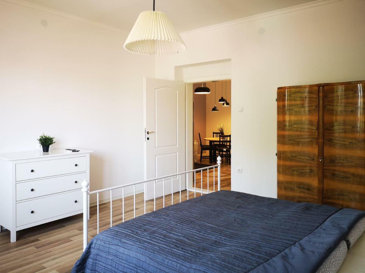 Filinhome Stefanovica Suite 8 โนวีซาด ภายนอก รูปภาพ