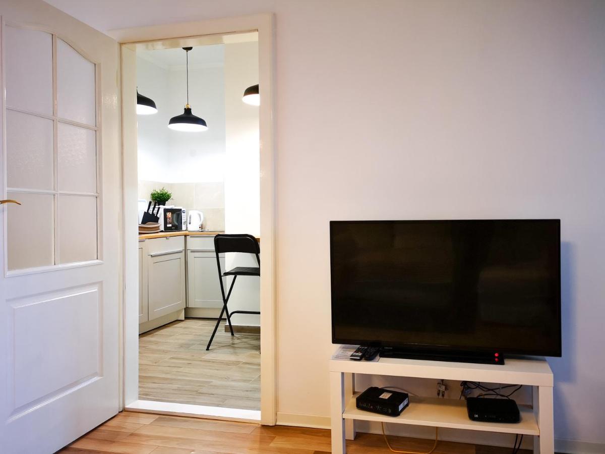 Filinhome Stefanovica Suite 8 โนวีซาด ภายนอก รูปภาพ