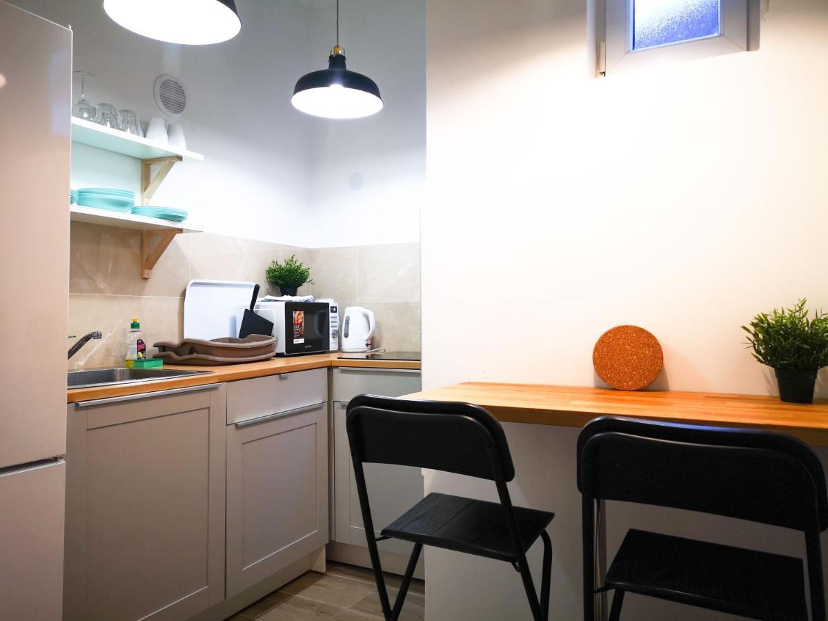 Filinhome Stefanovica Suite 8 โนวีซาด ภายนอก รูปภาพ